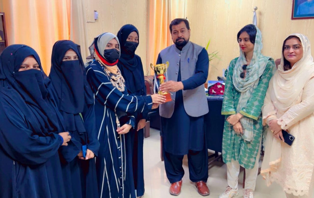 IUB Rahim Yar Khan Women's Team earns 2nd position in basketball match held by the District Sports Department.