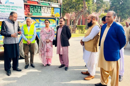 IUB Flood Relief Cell delivered relief materials to more than 300 flood-affected families in Tehsil Ahmadpur Sharqia.
