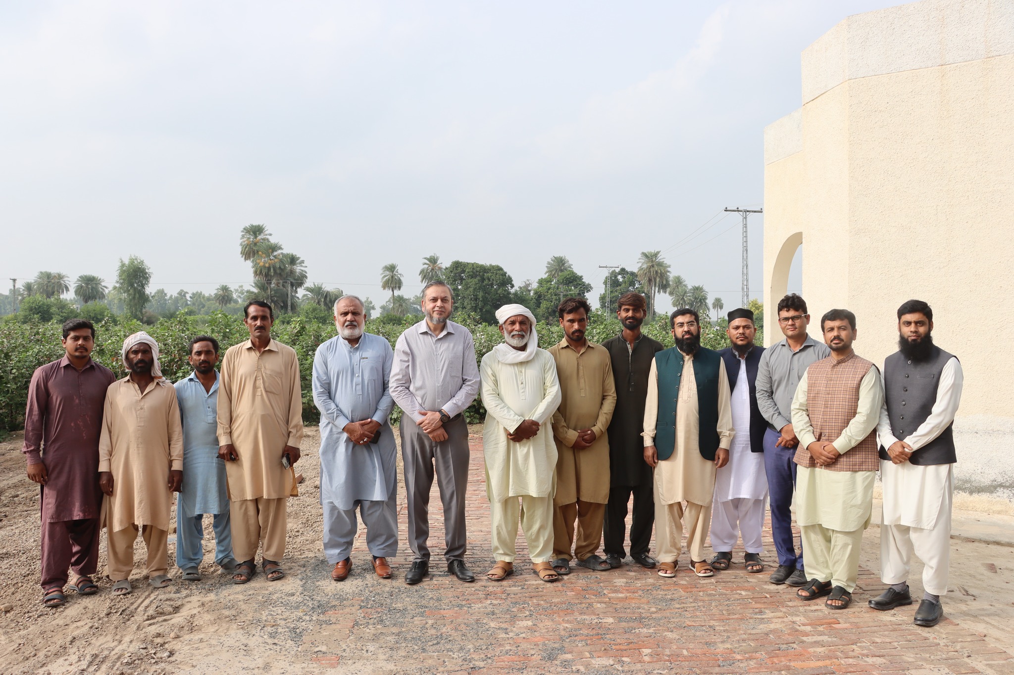 In the lead-up to World Cotton Day, a high-level delegation from the university visited the NCBI research farm.