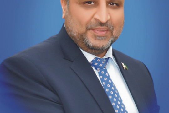 Prof. Dr. Athar Mahboob, Vice Chancellor IUB thanked the Provincial Minister for Higher Education